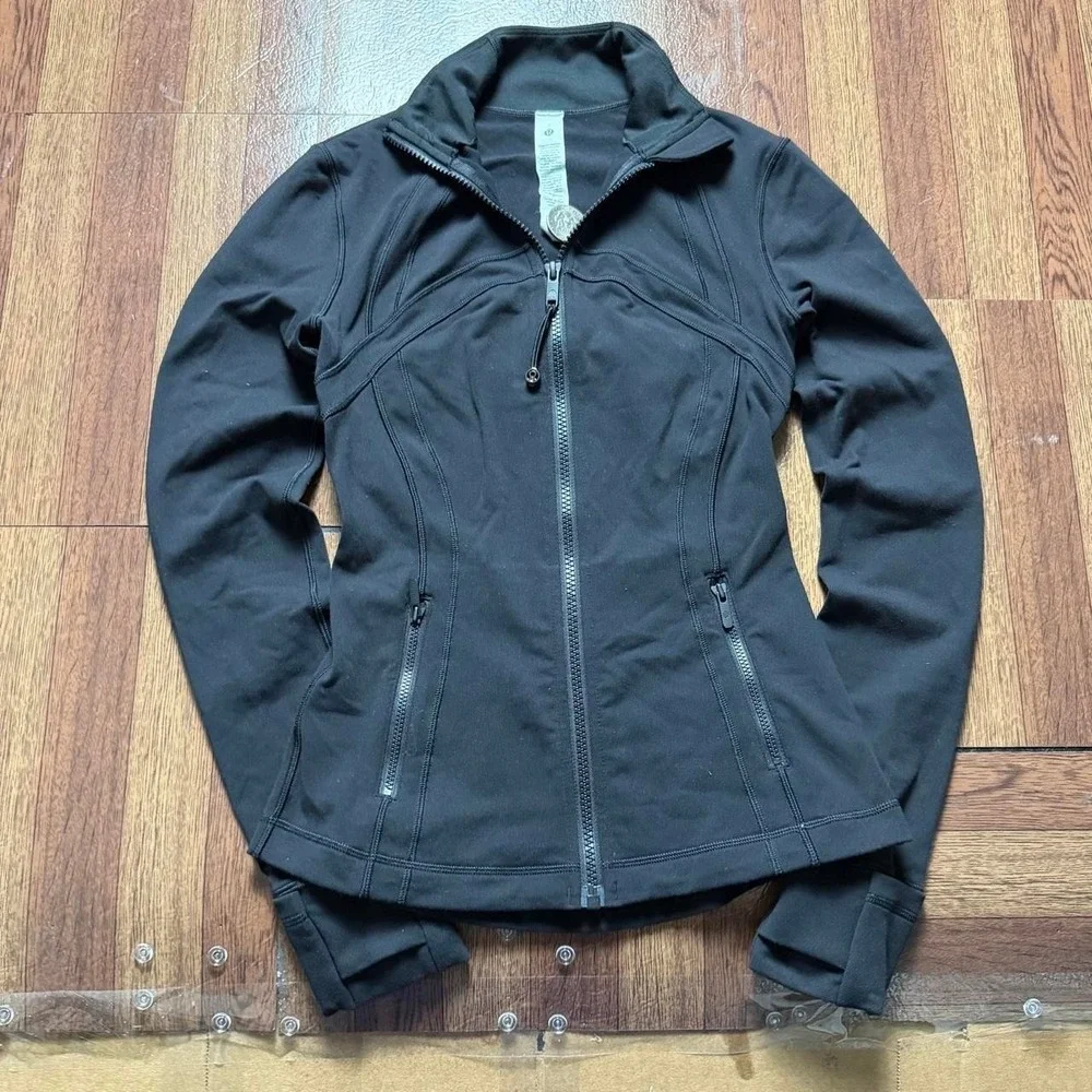 Lululemon Women's Black Running Fitted Define Jacket Size 2